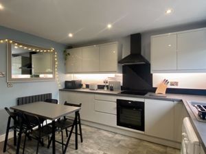 Kitchen- click for photo gallery